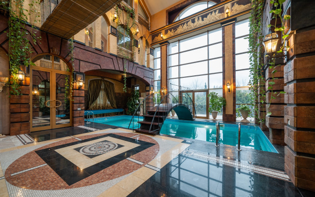 Atrium Private house