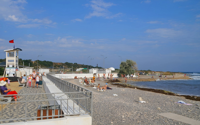 Апартаменты Уютная студия возле моря