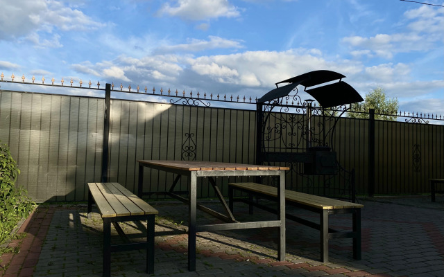 Gluhar' Klub Guest house
