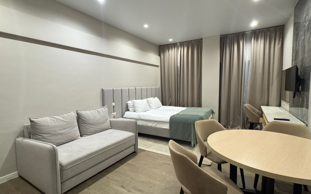 Апартаменты в Отеле Mirror Family на Кирова 95