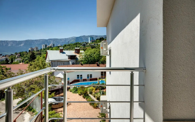 Apartments 5 Na Mira