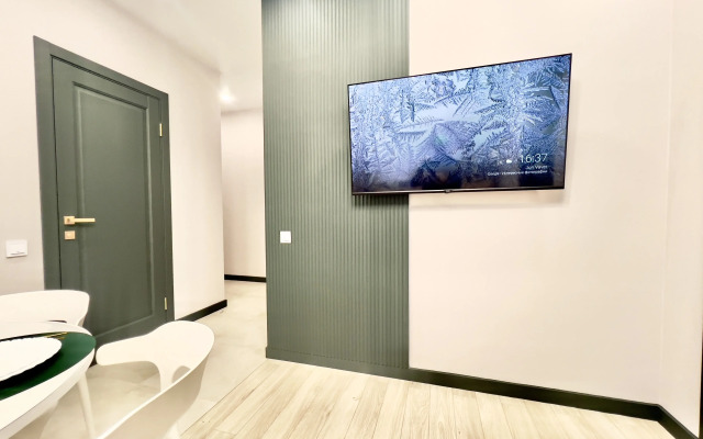 VyDoma na Tyumenskom Arbate s vidom na Bul'var Dzerzhinsko Apartments