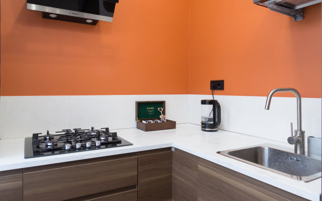 Квартира Величественная сталинка на набережной в историческом центре города-героя.