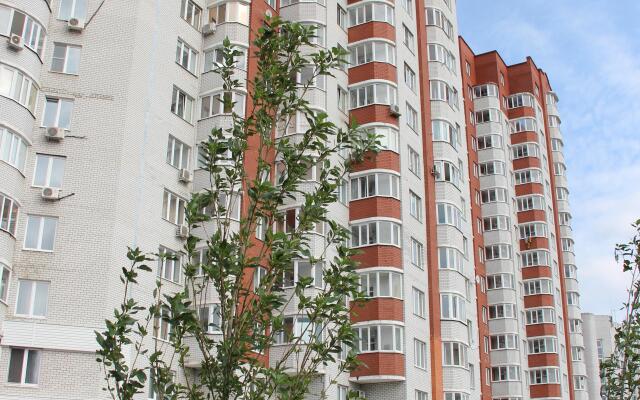 Udobnaya Kvartira V Tsentre Tyumeni Lodging House