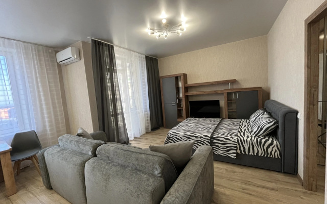 1ya studiya na ploschadi Kalinina, Dachnaya 42 Flat