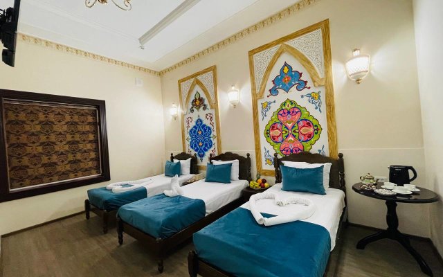 Jumadaler Emir's Palace in the Old City Hotel