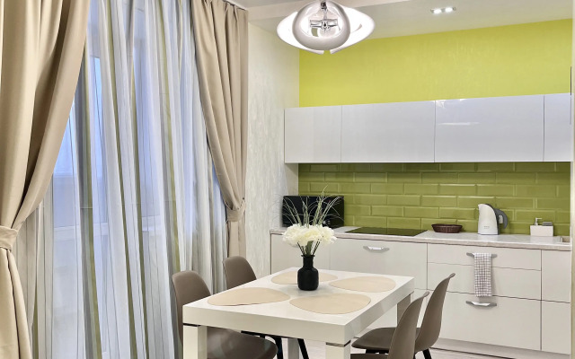 Квартира Свeтлaя Студия в Центрe Гopoдa