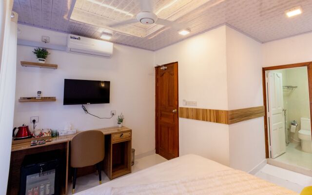 Batuta Maldives Fourson Guest house