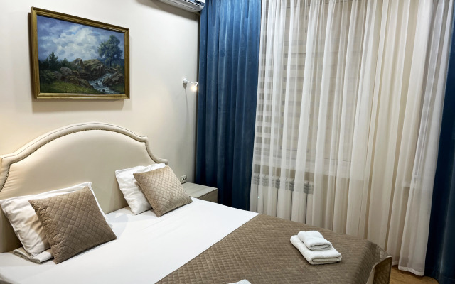 Отель Академия