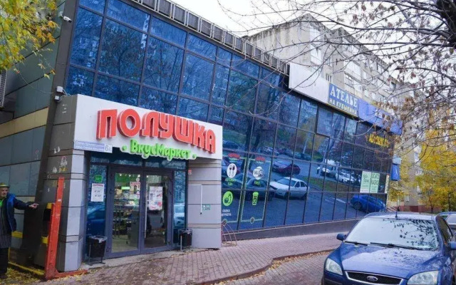 Na Ulitse Stepana Kuvykina, 8 Flat