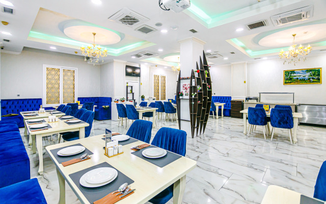 Maris Baku Hotel