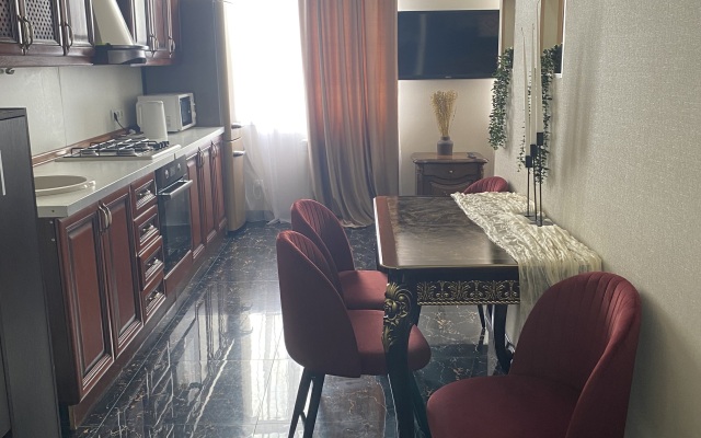 Studiya na Sverdlova Flat