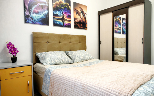 Апартаменты Евро Двушка Дельфины Попугаи