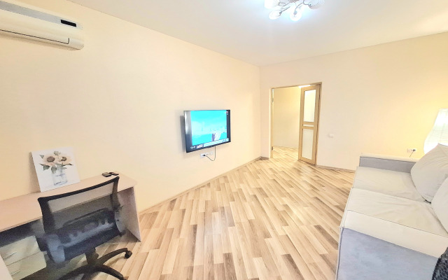 Квартира Большая двухкомнатная квартира