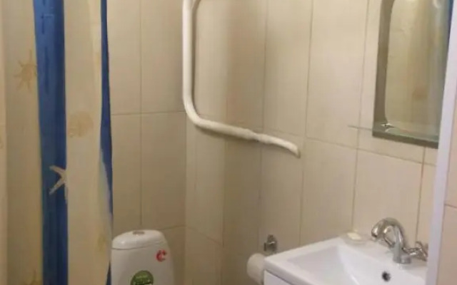 Uyutnaya u podnozhya gory Zheleznaya Flat