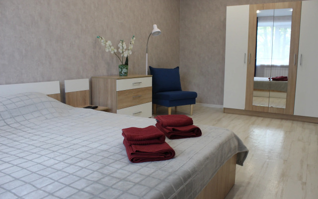 Na Chelyuskintsev 3 Flat