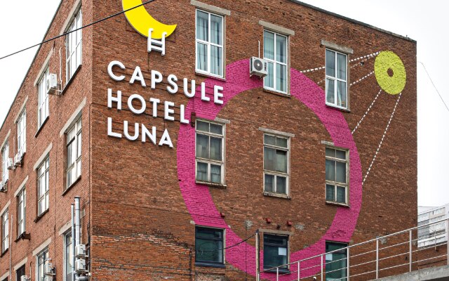 Luna Capsule Capsule Hotel