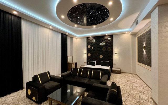Royal Mansion Hotel