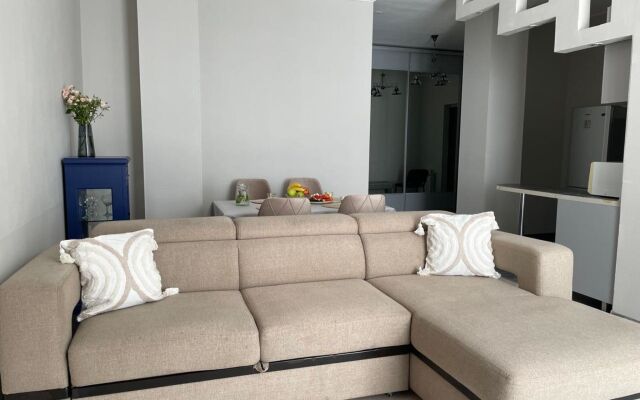 Prostornye Dvukhkomnatnye Indigo Apartments