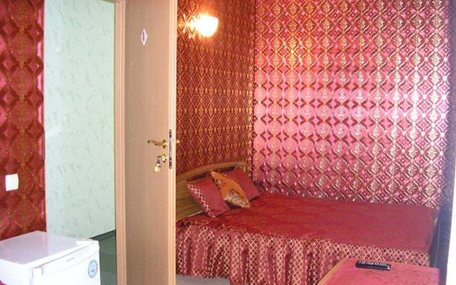 Меблированные комнаты Полулюкс с балконом в Частном доме