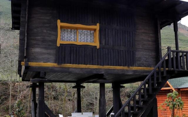 Teona Caglayan Bungalov