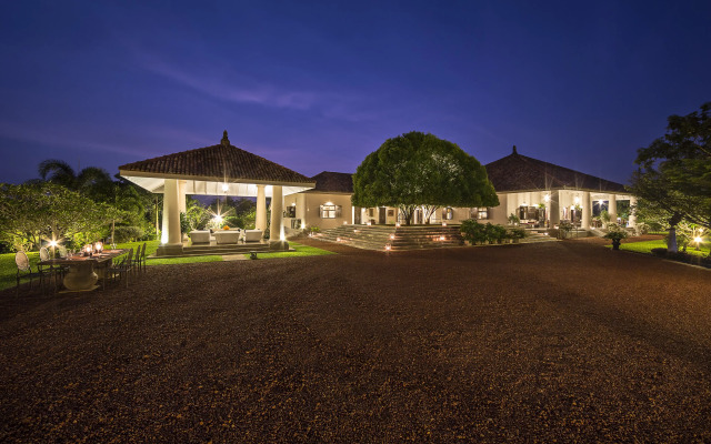 Mayurana by Edwards Collection Villa