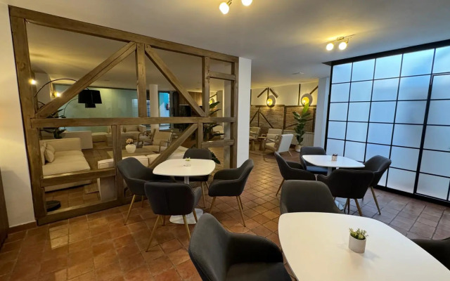 Hospedium Hotel La Fuente