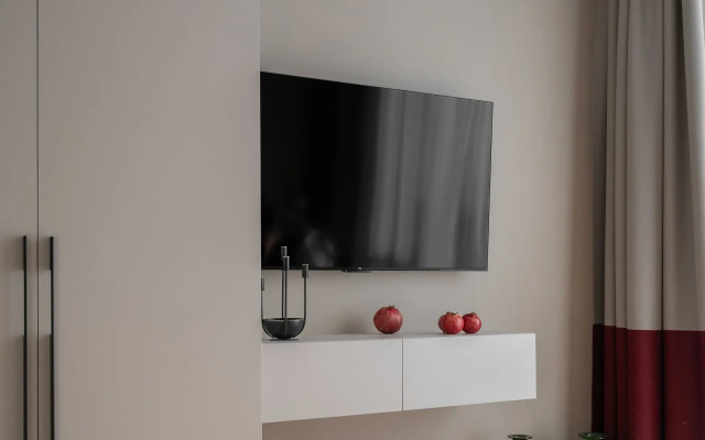 Granat s Basseynom i Mangalnoy Zonoy Villa