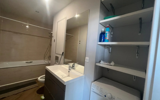 Квартира Уютная Трехкомнатная с Изолированными Спальнями в Центре Сочи