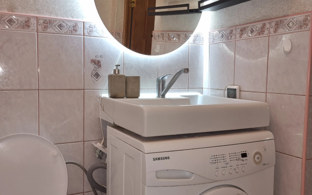 Апартаменты Уютная двушка с хорошим расположением