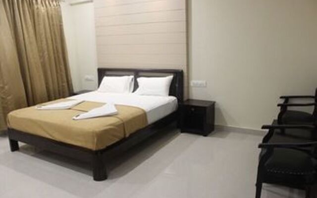 Hotel Raj Vista Suites & Convention