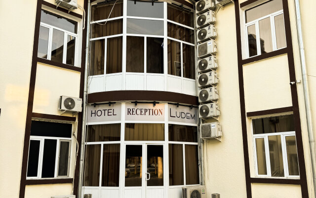 Ludem Hotel