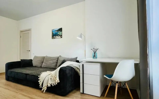 Kvartira Uyutnaya 2-kh Komnatnaya V Novom Dome V 3-kh Minutah Ot Metro Zyuzino Flat