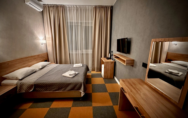 Cremant Hotel