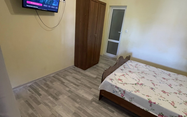 Topchyan 15 Guest house
