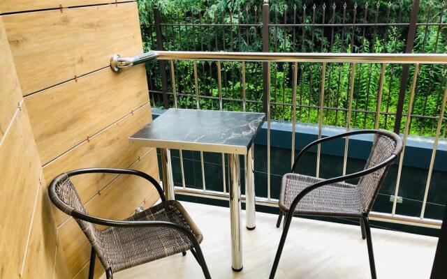 Апартаменты с Бассейном Малиновая 3Б