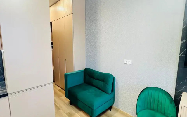 Dizaynerskaya Studiya s Basseynom Apartments