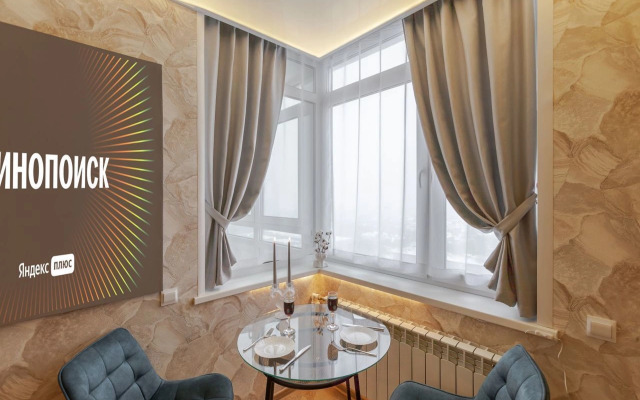 Na Ulitse Novo-Sadovaya 215B Flat