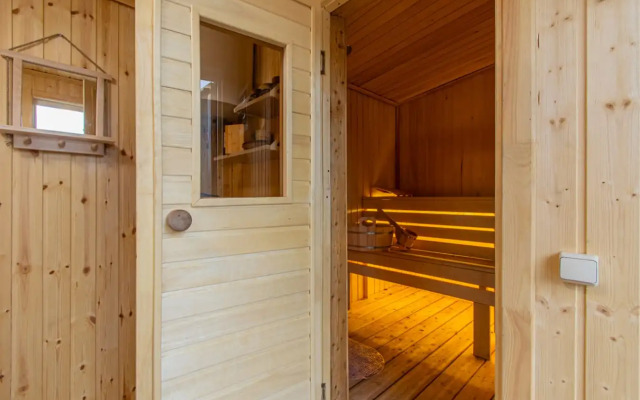 Sovremenny S Baney Private House