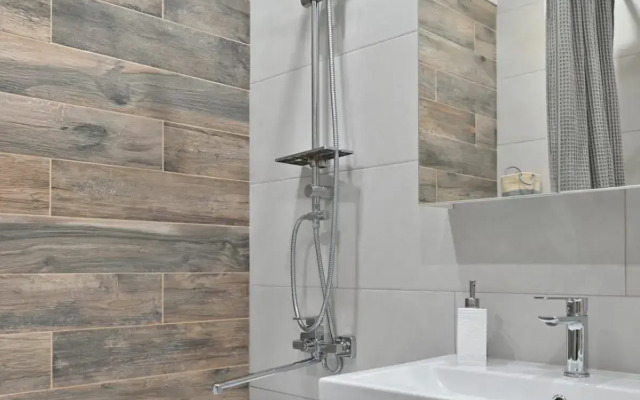 Baltiyskiy briz: tri komnaty u morya Flat