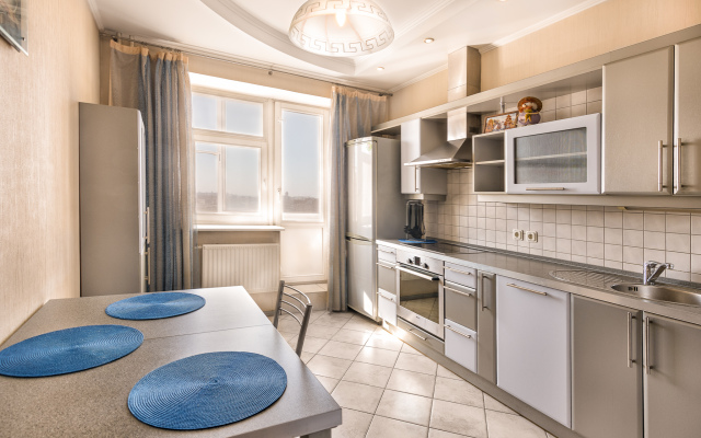 On Kolomyazhskiy prospekt 20 Apartment