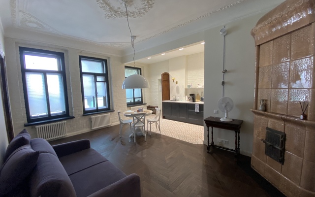 Квартира Дизайнерская с Большой Гостиной и Камином