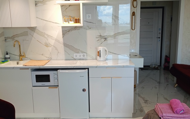 Na Bratyev Tkachevykh 15 Apartament