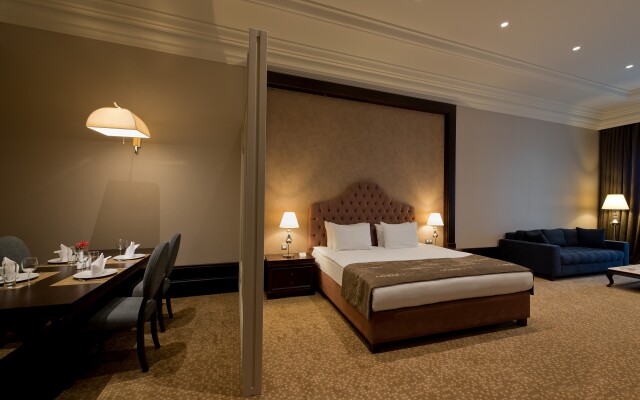 İsfanbul Holiday Home & Suites Hotel