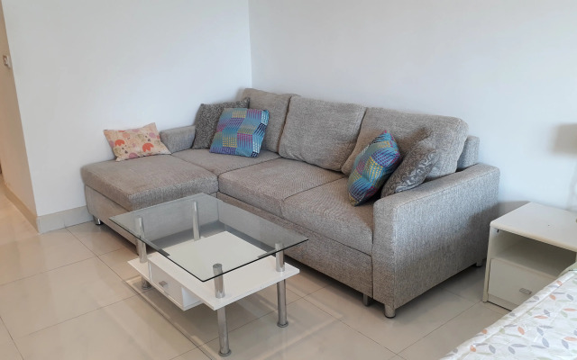 Studiya Na Pratamnake Flat