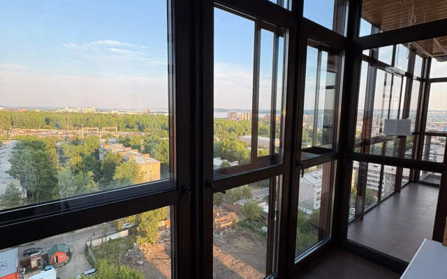 Bolshoy Lyuks s Dzhakuzi i Vidom na Gorod Flat