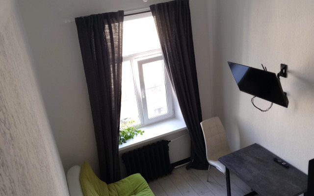 Квартира Уютная Студия в Атмосферном Доходном Доме 19 Века