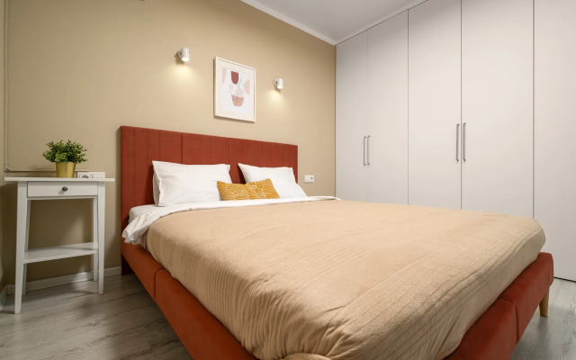 Trehkomnatnyie S Vidom Na Park Apartments