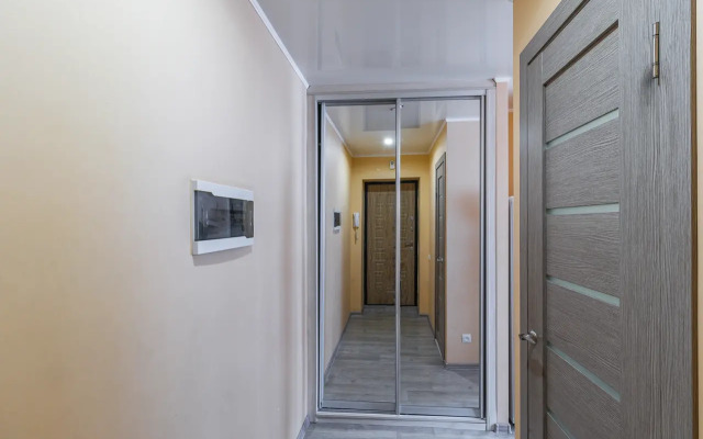 U Transportnoy Akademii Flat