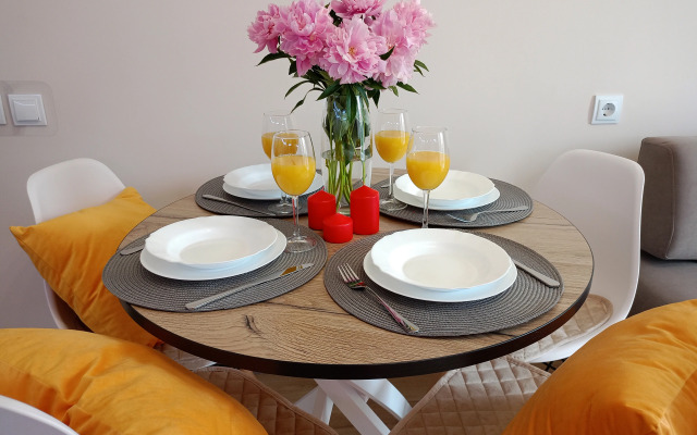 V Novom Dome Orudiynaya 1A Flat